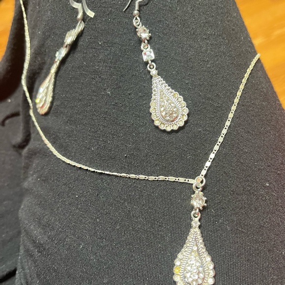 Nice set. - Picture 2 of 2